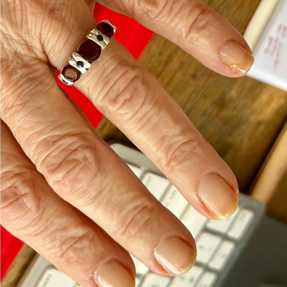 Antique garnet and silver ring - Picture 2 of 6